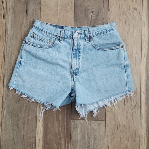 Levi's Vintage 550 Cut Off Shorts - Picture 2 of 10